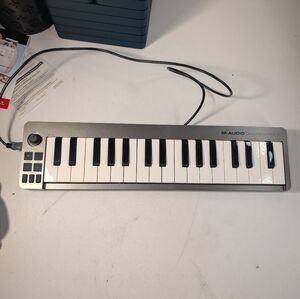 M-Audio Keystation Mini 32 MK3 32 Key Midi USB Keyboard Controller